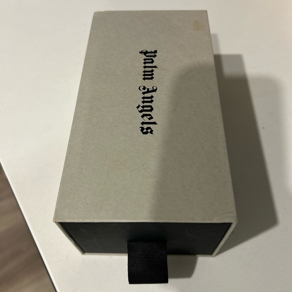 Palm Angels Gray Box